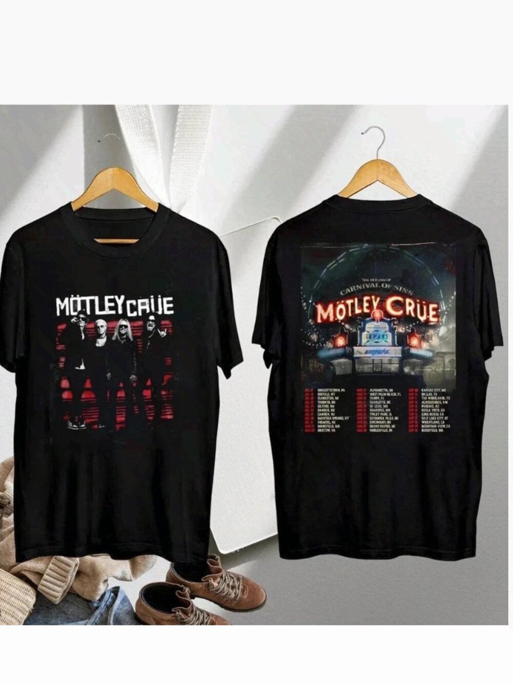 Motley Crue Carnival Of Sins 2026 Tour Vintage Graphic T-Shirt